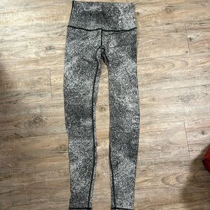 Lululemon align leggings, size 6, color: black and grey
